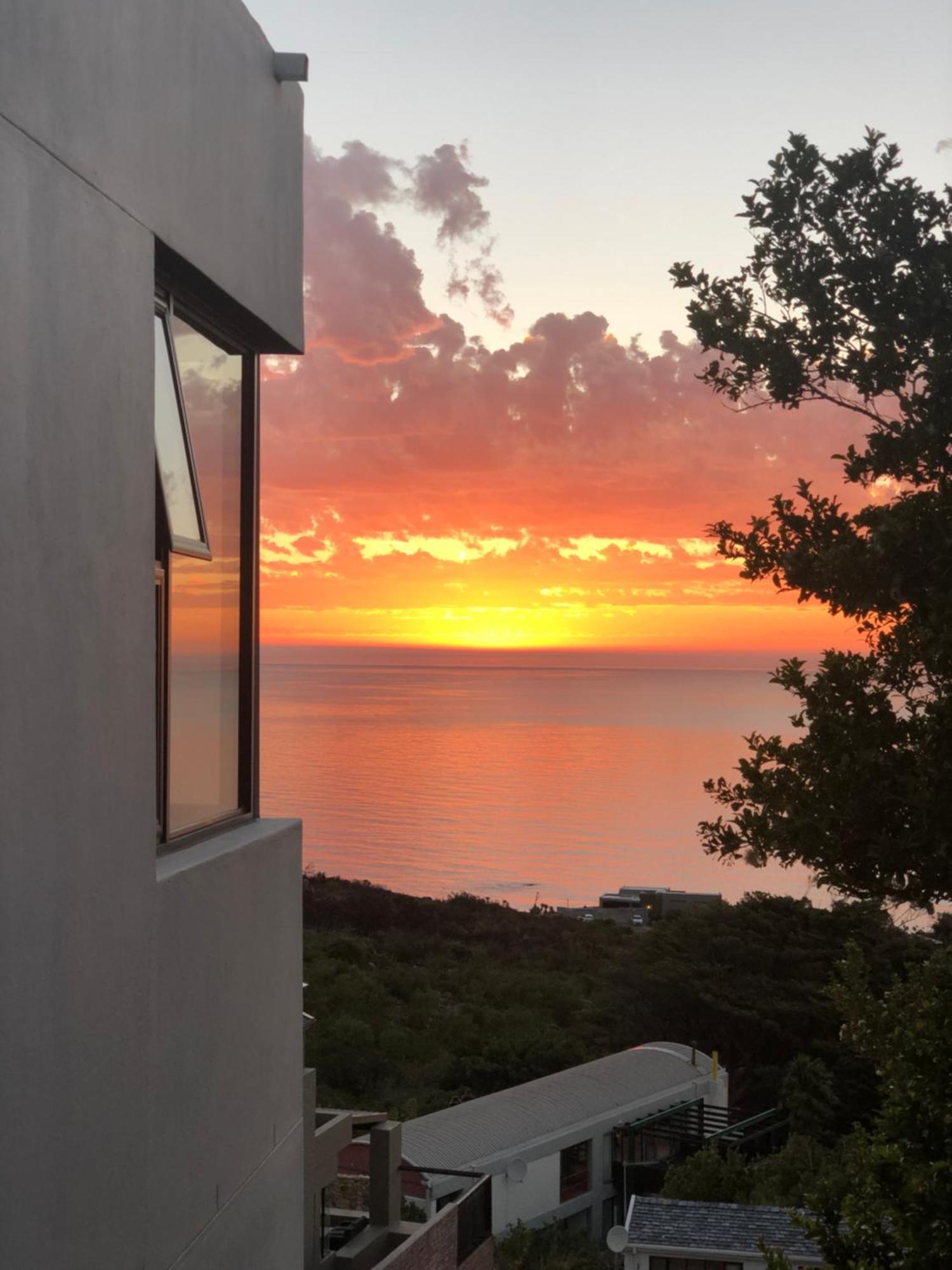 Camps Bay Blue Self-Catering Studios Cape Town Eksteriør bilde