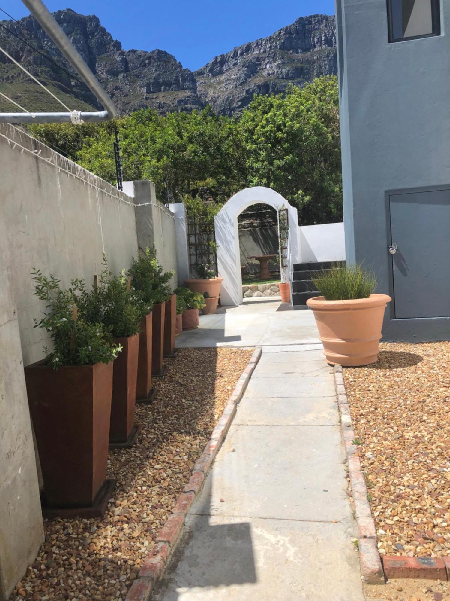 Camps Bay Blue Self-Catering Studios Cape Town Eksteriør bilde